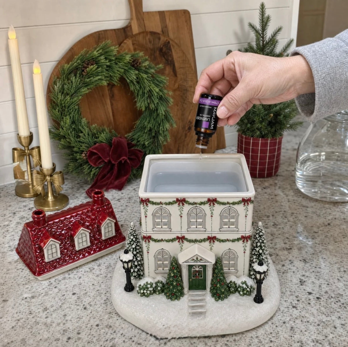 Winter Chimney-Mist Lighted Holiday Cottage Diffuser